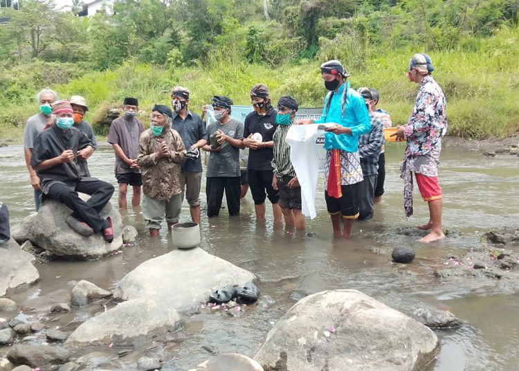  Pemahat Batu  Muntilan Gelar Rutawan Mustikaning Watu Aji 